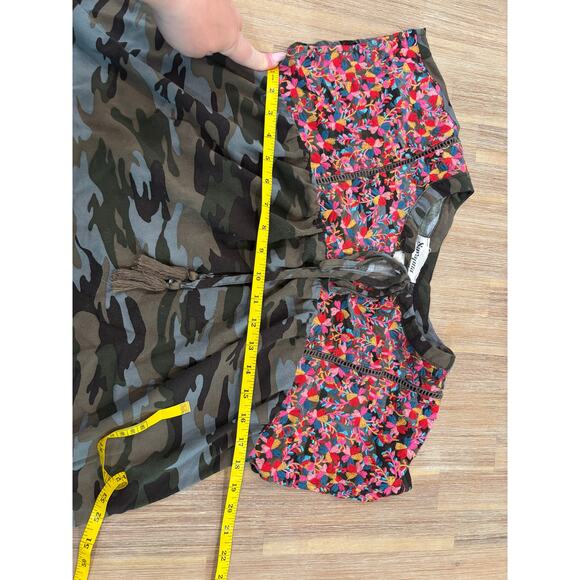 Savannah Jane Top - Size Medium - Picture 5 of 5